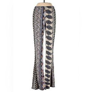 Mudd|Bohemian Patterned Flare Pants,mixed pattern•••Size LARGE,Beachy style